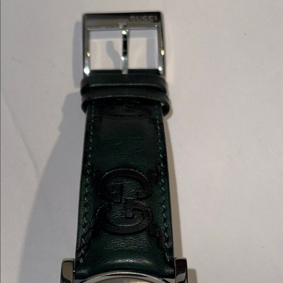 Gucci Men's Watch - Silver and Green - Picture 4 of 8